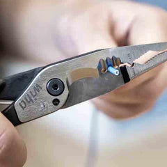 Wiha - 225mm 8-In-1 Multifunctional Pliers, Industrial Electricians, With Switchable Opening Spring, VDE 1000V Insulated | WH-46441
