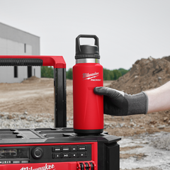 Milwaukee - PACKOUT Bottle 1064ml (36oz) Chug Lid Red | 48228397R