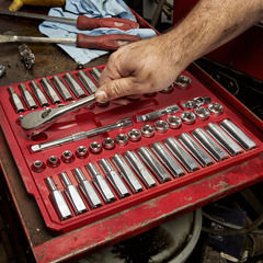 Milwaukee - 3/8" Drive 56pc Ratchet & Socket Set SAE & Metric | 48229008