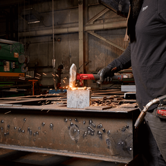 Milwaukee - 4lb Cross-Peen Hammer | 48229315
