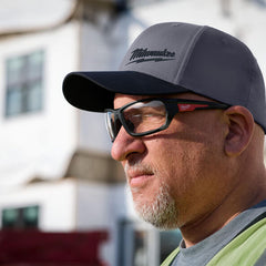 Milwaukee - WORKSKIN Fitted Hat Dark Grey - S/M | 507DGSM