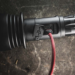 Coast - Rechargeable 8000 Lumen Torch With Power IQ Oled Real-Time Display | COAXP40R | 811812