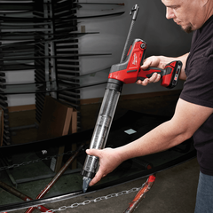 Milwaukee - M18 Cordless 600ml Sausage Style Caulk Gun Kit (1 x 2.0Ah) | C18PCG600A-201B