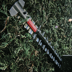 Milwaukee - M18 FUEL 24" (610 mm) Hedge Trimmer (Tool Only, Dual Blade Update) | M18CHT24B0