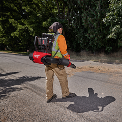 Milwaukee - M18 FUEL Dual Battery Backpack Blower Kit (4 x 12.0Ah M18HB12, PC6) | M18F2BPBL124