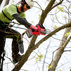 Milwaukee - M18 FUEL HATCHET 8" (203 mm) Pruning Saw Kit (2 x 6.0Ah, Bag) | M18FHS8602B