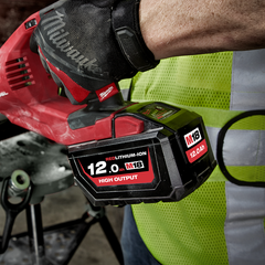 Milwaukee - M18 REDLITHIUM HIGH OUTPUT 12.0Ah Super Charger Starter Pack | M18HOSPS121B