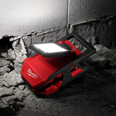 Milwaukee - M18 Pivoting Area Light (Tool Only) | M18PAL20