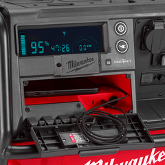 Milwaukee - ROLL-ON 7200W/3600W 2.5kWh Power Supply | MRPS25