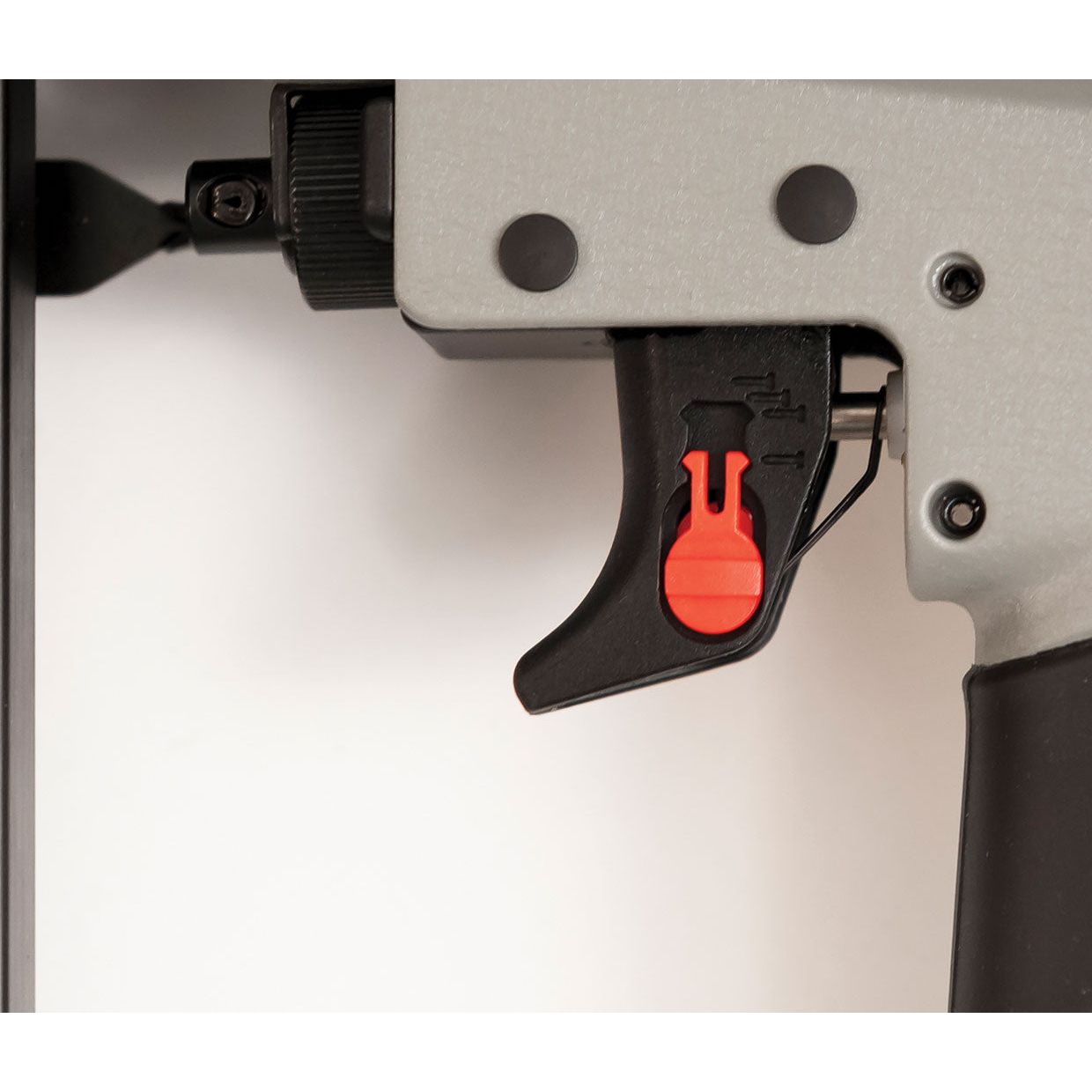 ICCONS® - Pneumatic Trim Nailer 0 Deg Strip (St1850C4) | SNTST1850C4