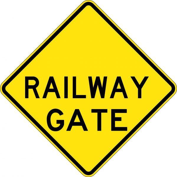Uniform Safety Signs - 600x600mm - Aluminium - Class 1 - Reflective - Railway Gate | W7-15A