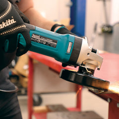 Makita - 125mm (5") Angle Grinder 1900W Active Feedback Sensing Technology (Aft) Anti-Restart Protection Soft Start SJSII Anti-Vibration Handle Mechanical Brake Variable Speed Dial | GA5091X01