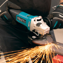 Makita - 125mm (5") Angle Grinder 1900W Active Feedback Sensing Technology (Aft) Anti-Restart Protection Soft Start SJSII Anti-Vibration Handle Mechanical Brake | GA5094
