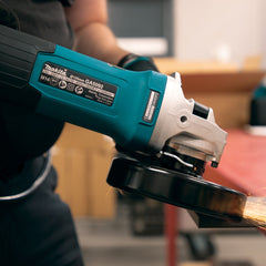 Makita - 125mm (5") Angle Grinder 1900W Active Feedback Sensing Technology (Aft) Anti-Restart Protection Soft Start SJSII Anti-Vibration Handle Mechanical Brake | GA5094