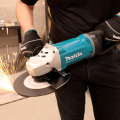 Makita - 230mm (9") Angle Grinder 2400W Aft Soft Start Anti-Restart Mechanical Brake D-Shaped Handle | GA9071X1