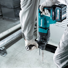 Makita - 40V Max Brushless AWS 28mm Rotary Hammer Standard SDS Chuck D-Handle Type - Tool Only AWS Receiver Sold Separately (198901-5) | HR007GZ