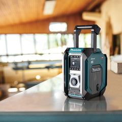 Makita - 40V Max Digital Bluetooth Jobsite Radio Also Compatible with 18V LXT & 12V Max CXT Batteries - Tool Only | MR007GZ