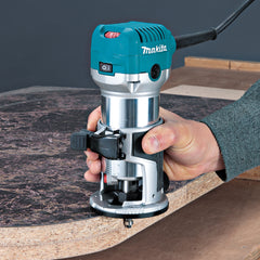 Makita - 6.35mm (1/4") Router 710W Plunge Routing Base & Bag | RT0700CX2