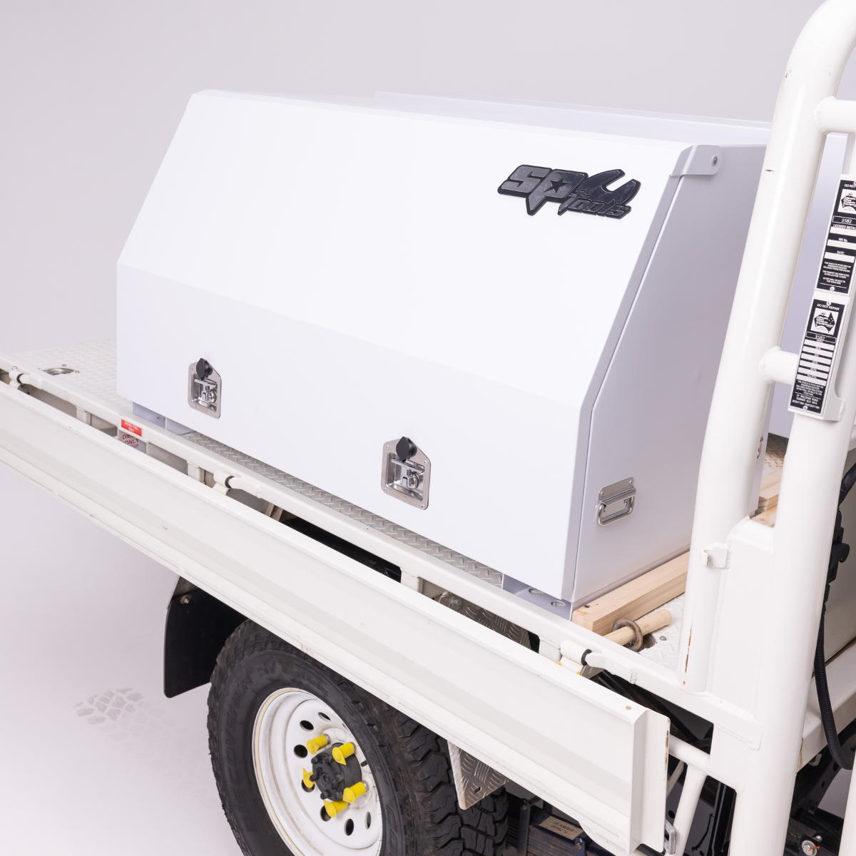 SP Tools - Truck/Ute Box - Off Road Series - Heavy Duty - 4 Drawer - 1350mm wide - White | SP40332
