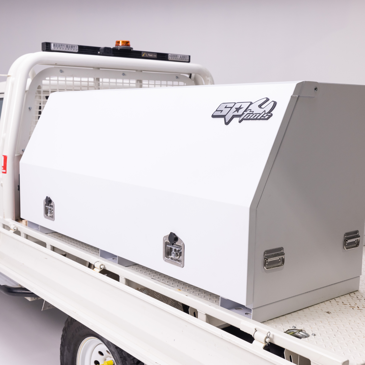 SP Tools - Truck/Ute Box - Off Road Series - Heavy Duty - 4 Drawer - 1735mm wide - White | SP40333