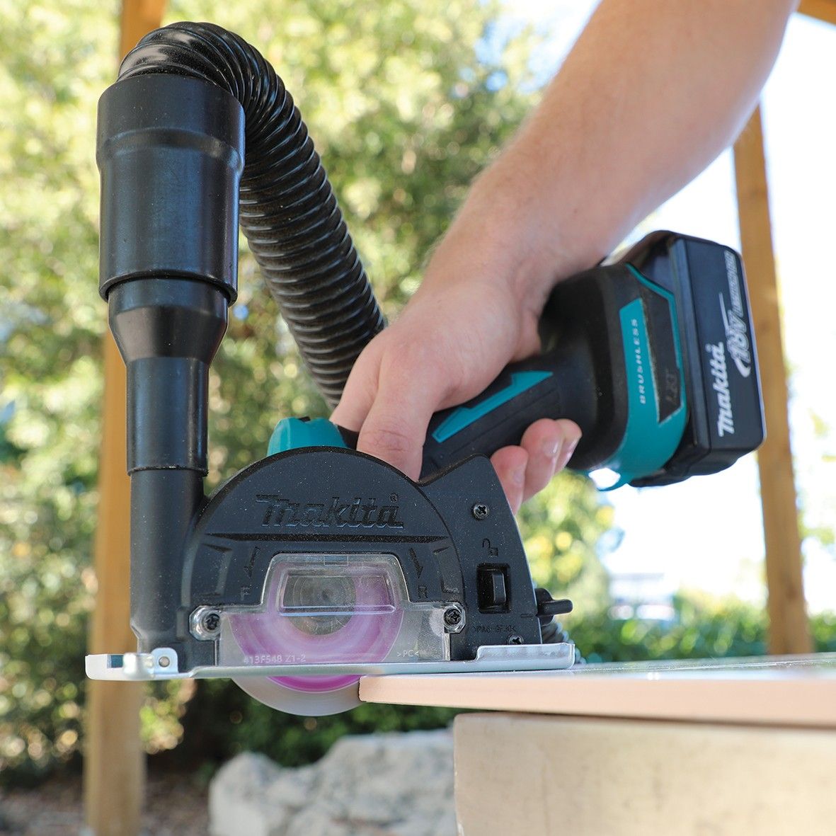 Makita DMC300Z - view 8