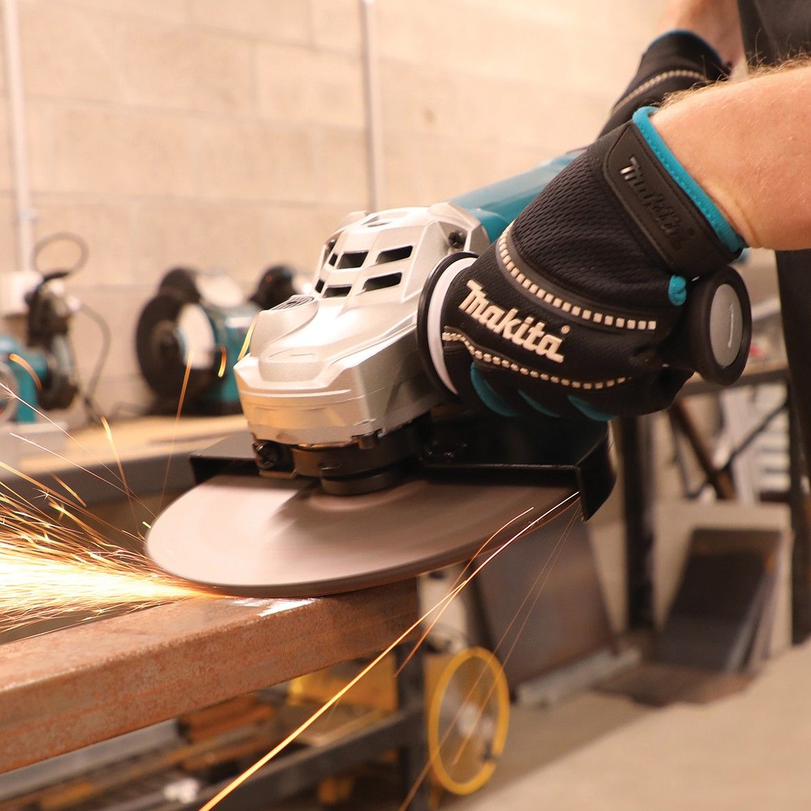 Makita GA9080FX1 - view 4