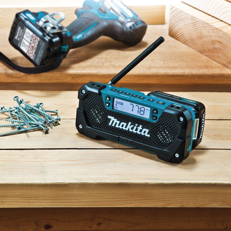 Makita MR052 - view 2